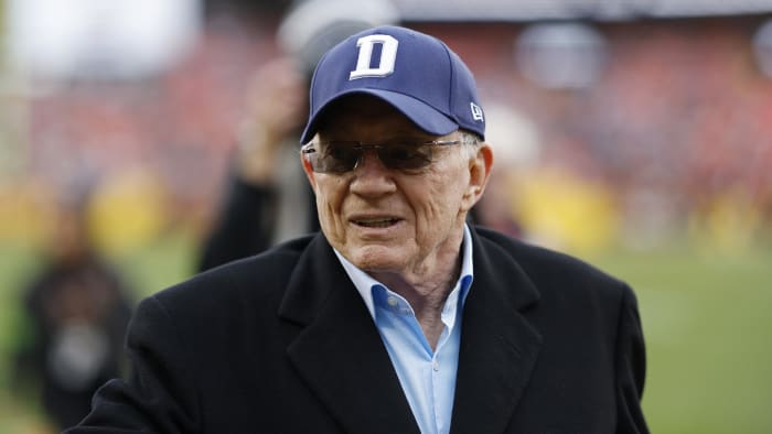 “I Don’t Understand!’ Dallas Cowboys Plan Ripped by NFL Exec: Double-Up On Linemen in Draft?