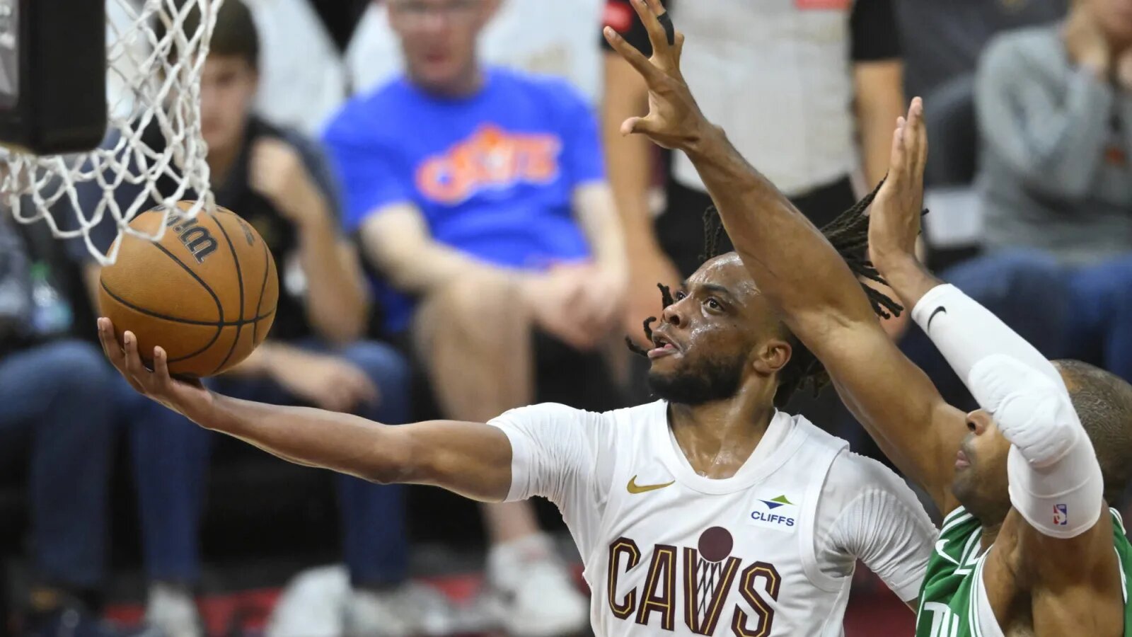 Report: Cavs and Pelicans expected to engage in…