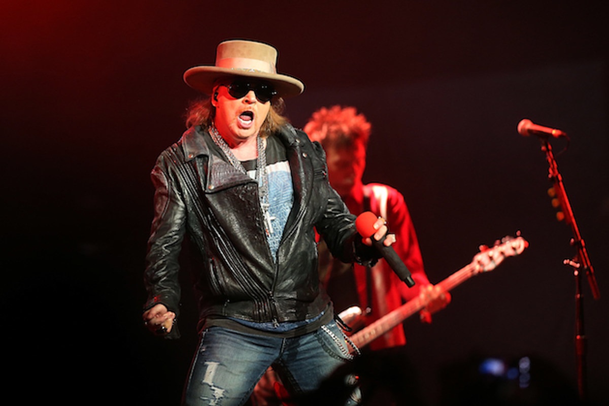 Guns N’ Fuckin’ Roses in trouble… Axl Rose announced…..