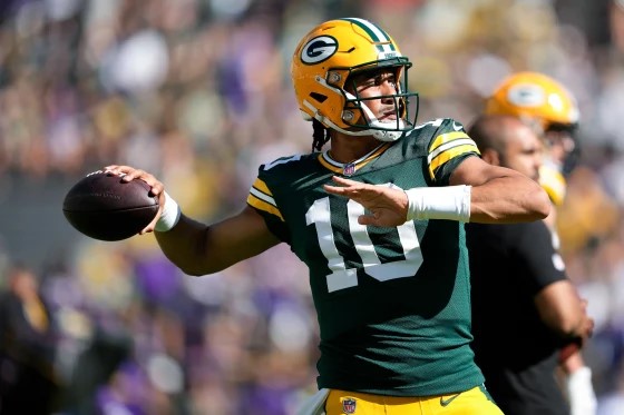 Breaking News: Green Bay Packers Quarterback Refuses to Play Until Captain Aaron Rodgers is Fired…..