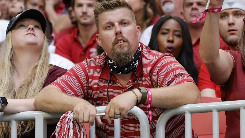 Breaking News: Former Alabama QB Critiques ‘Internet Gurus’ Amid Rising NIL Commitments….