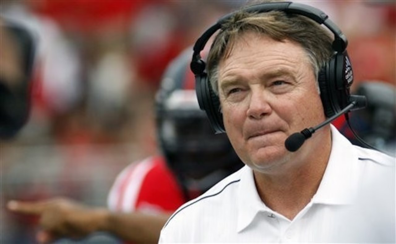 Breaking News: Houston Nutt Appointed as Arkansas Razorbacks Coach; Three Players Announced Departure, One Suspended…..